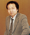 神野　俊和　氏